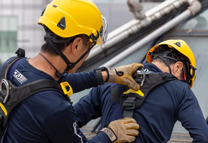 Bezpečnostní upozornění - postroje Petzl ASTRO a CANYON GUIDE